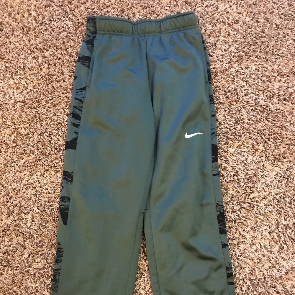 Youth boys Nike Dri-Fit sweat pants